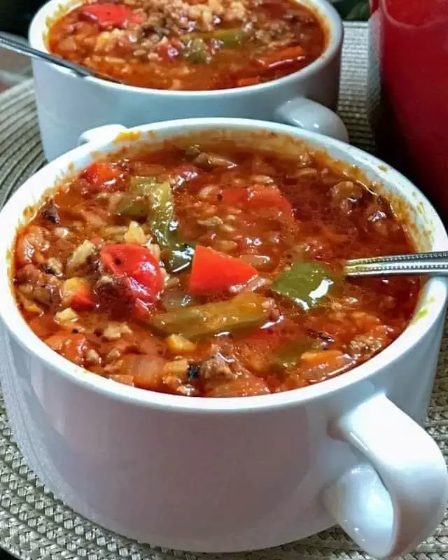 Slow Cooker Stuffed Pepper Soup