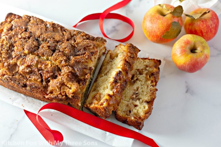 HOMEMADE APPLE FRITTER BREAD